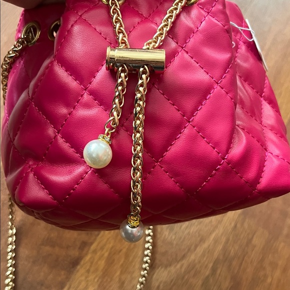New Pink Quilted Crossbody Bag with Gold Chain - Picture 15 of 16